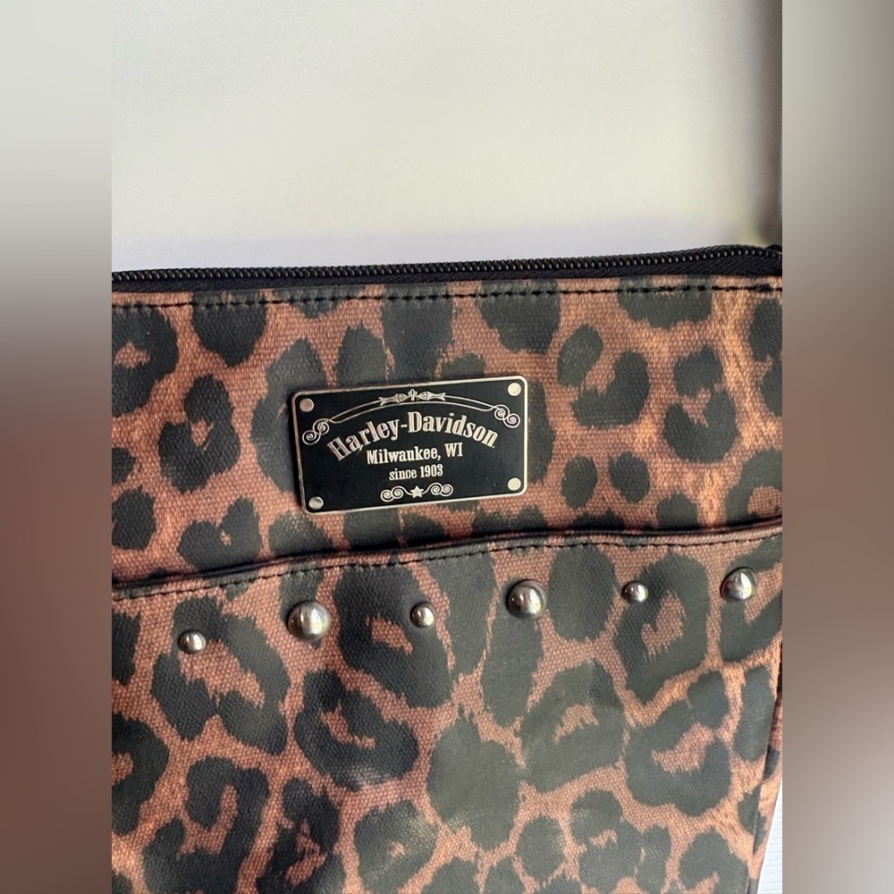 Harley Davidson Leopard Print Crossbody Bag Set - Picture 5 of 8